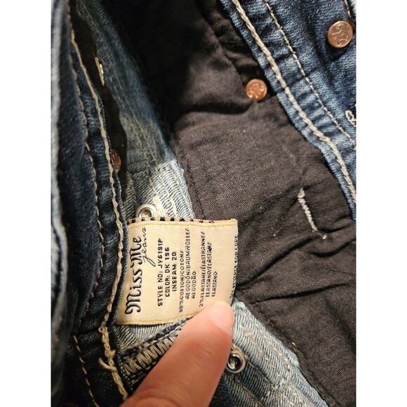 Miss Me Cuffed Capri Size 26 Embezzled Y2K Denim  ‎ Inseam 20"  (J1) - Picture 5 of 10